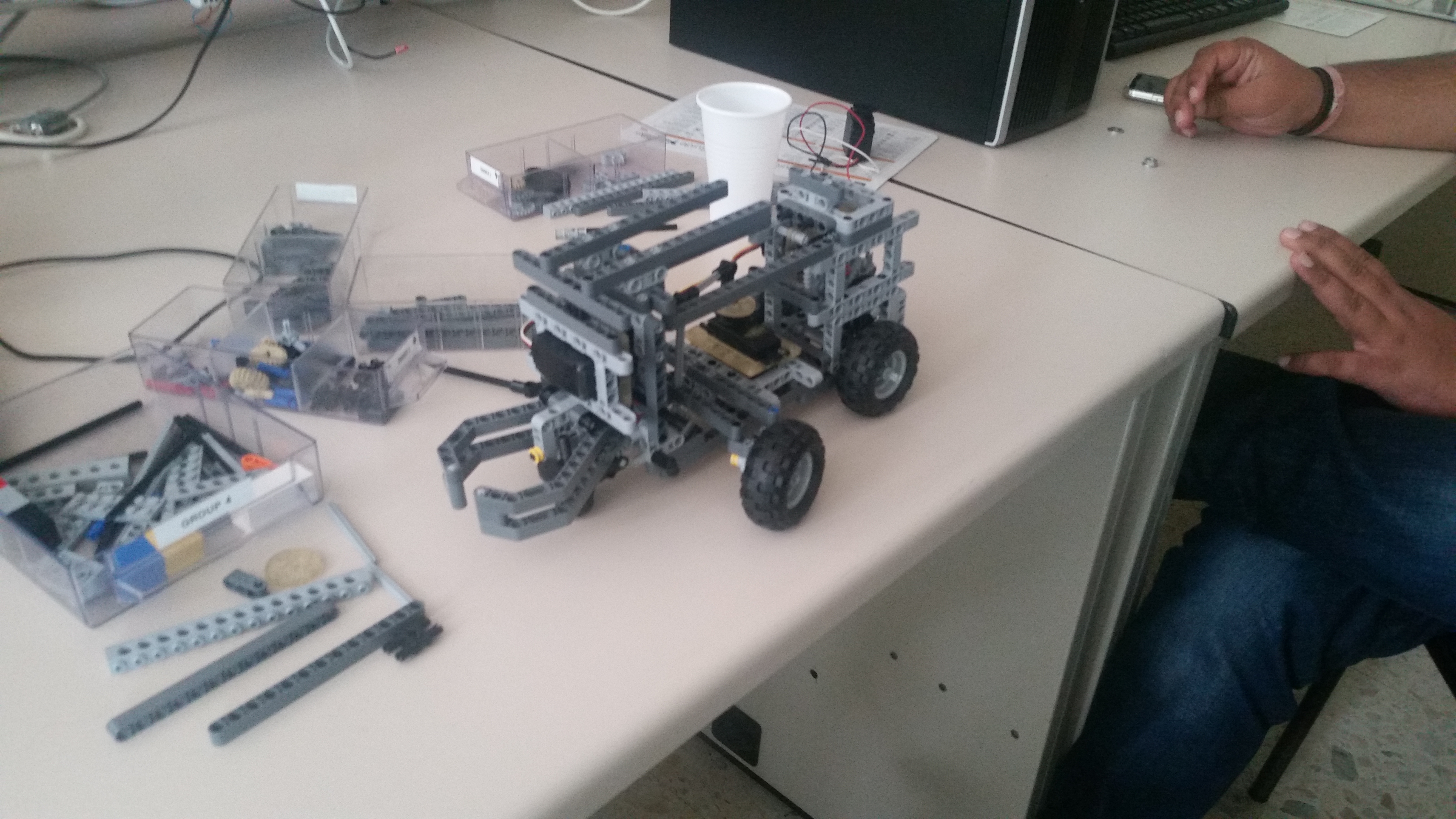 robot 2